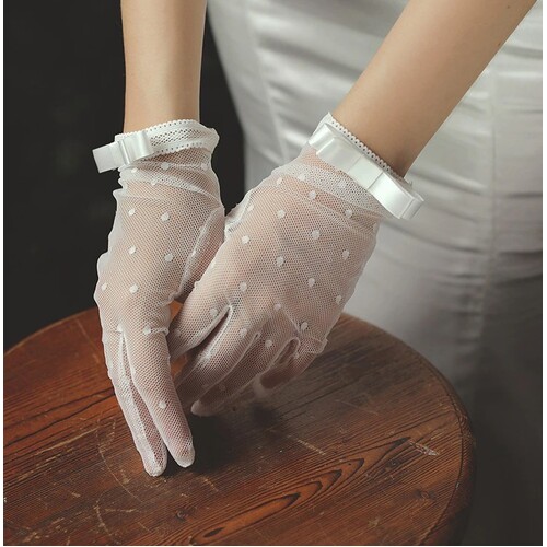 Gloves/Mesh/Bows - White