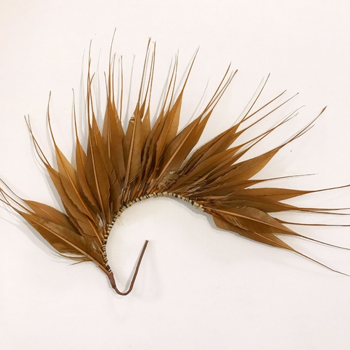 Feather Mount/Style 1 - Tan