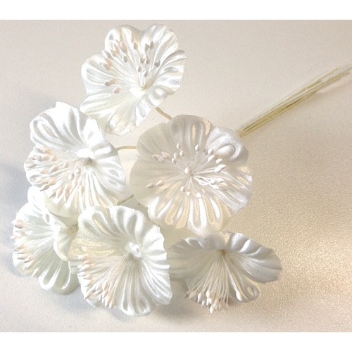 Summer Blossom - Ivory